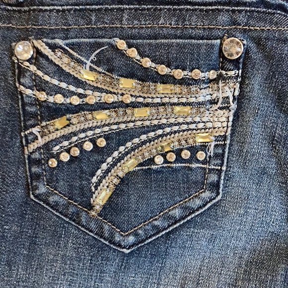 Grace in LA Rhinestone Pockets RN128119 - Picture 9 of 15